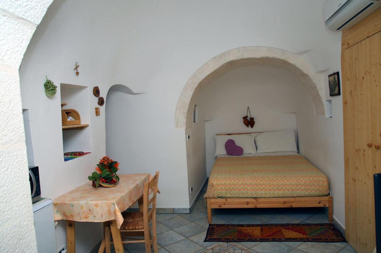Trullo Al Monte Bed & Breakfast Ceglie Messapica Eksteriør bilde