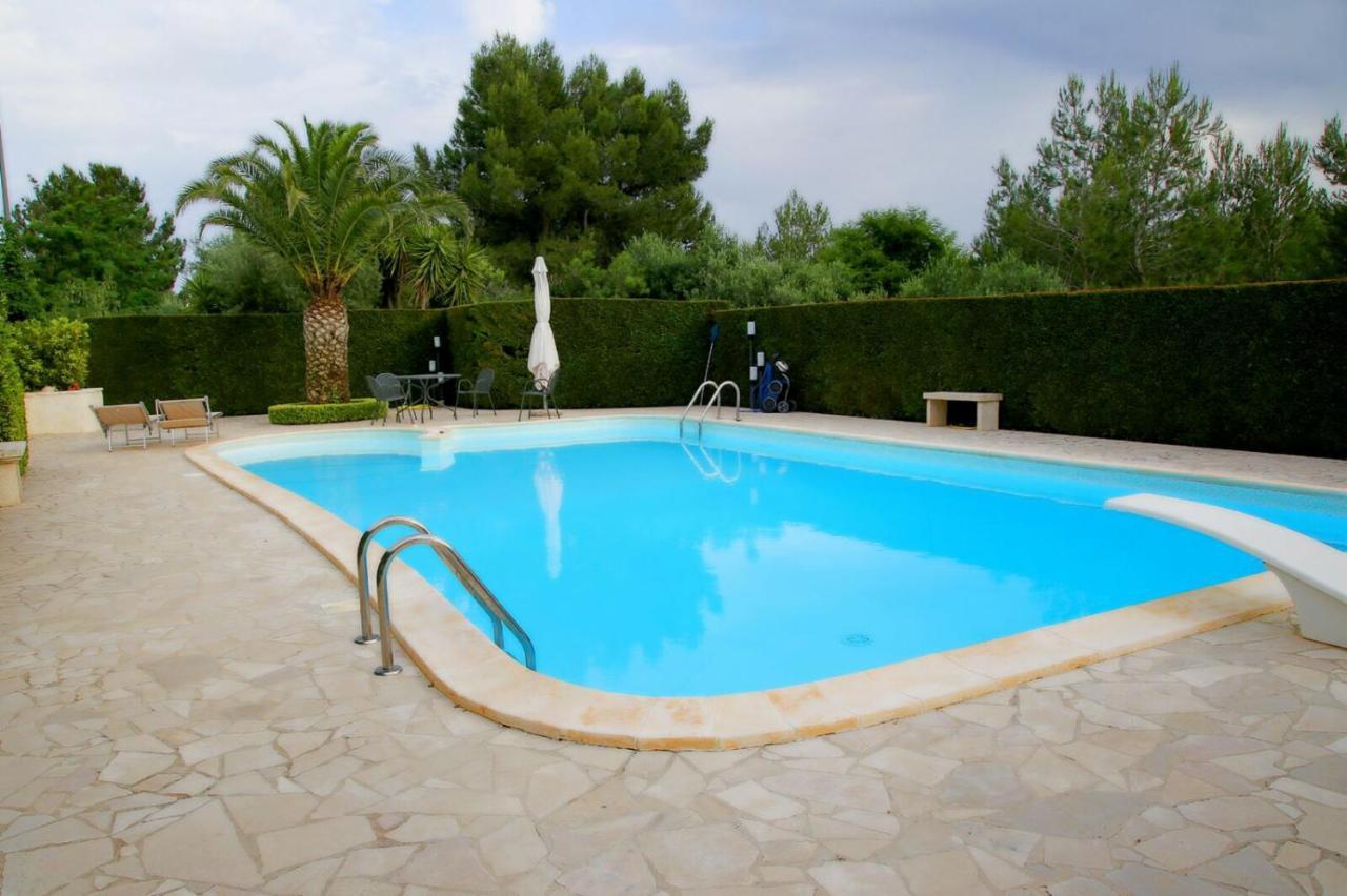 Trullo Al Monte Bed & Breakfast Ceglie Messapica Eksteriør bilde